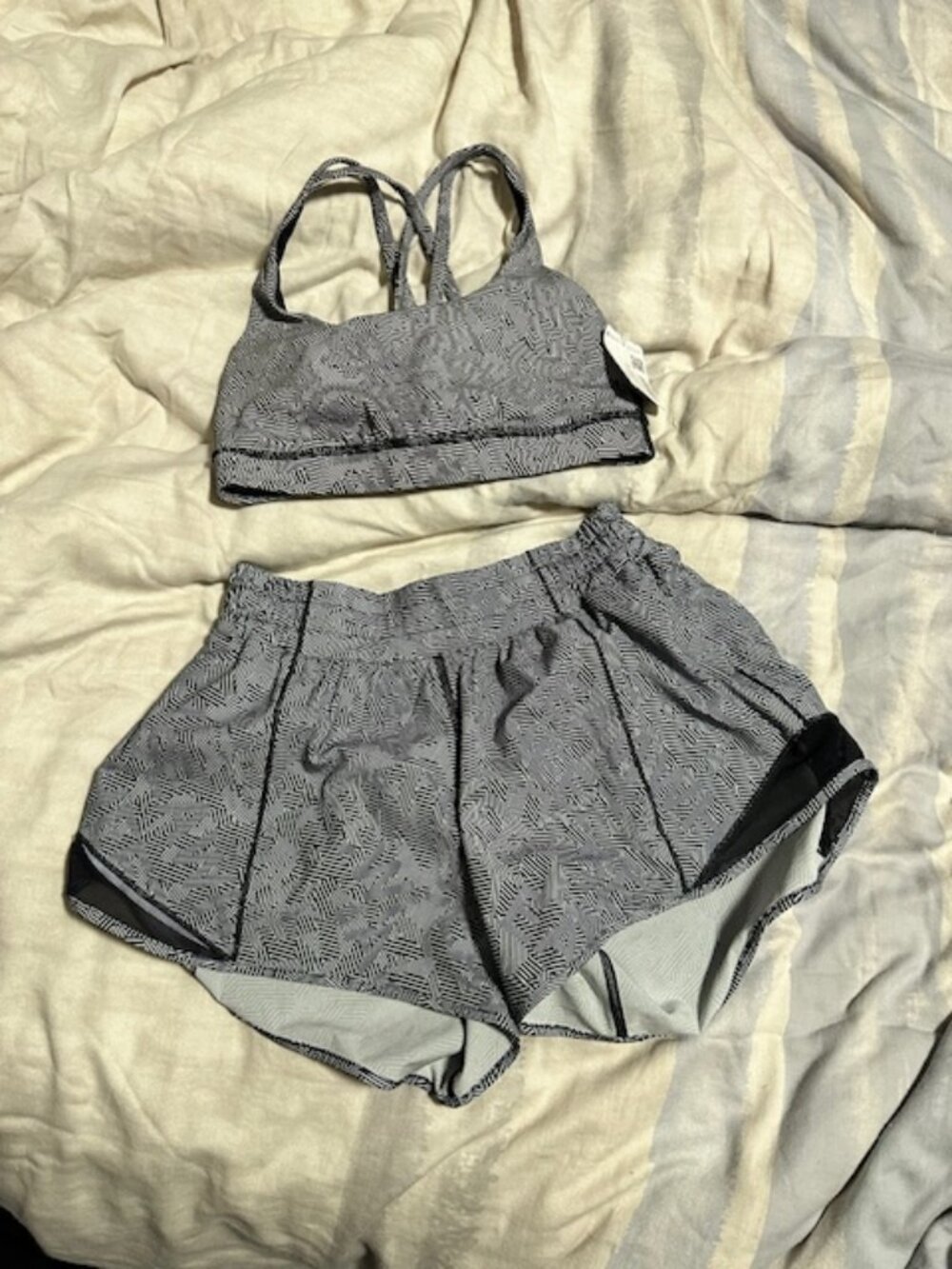 LUlulemon Seawheeze set size 4/6